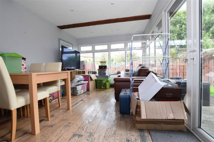 19 Cairndore Walk
