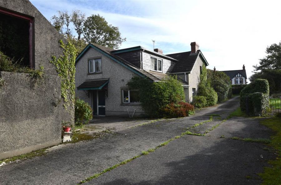 28 ACRE FARM WITH DWELLING AND OUTHOUSES, 6 Dunover Road North