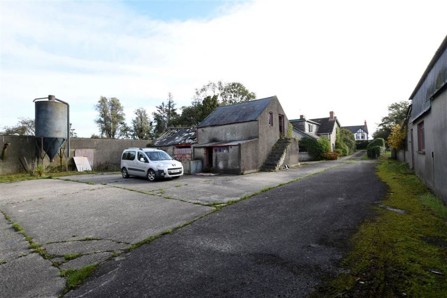 28 ACRE FARM WITH DWELLING AND OUTHOUSES, 6 Dunover Road North