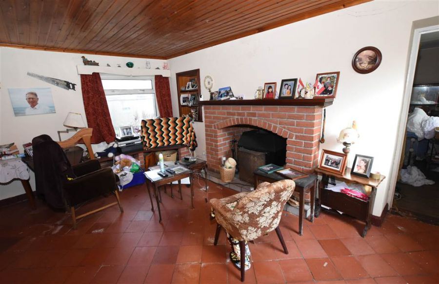 6 Dunover Road North