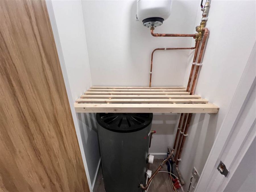 2D Meetinghouse Lane