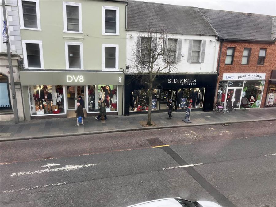 2E Meetinghouse Lane