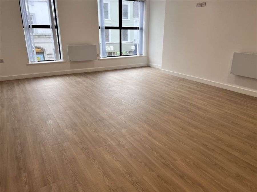 2E Meetinghouse Lane