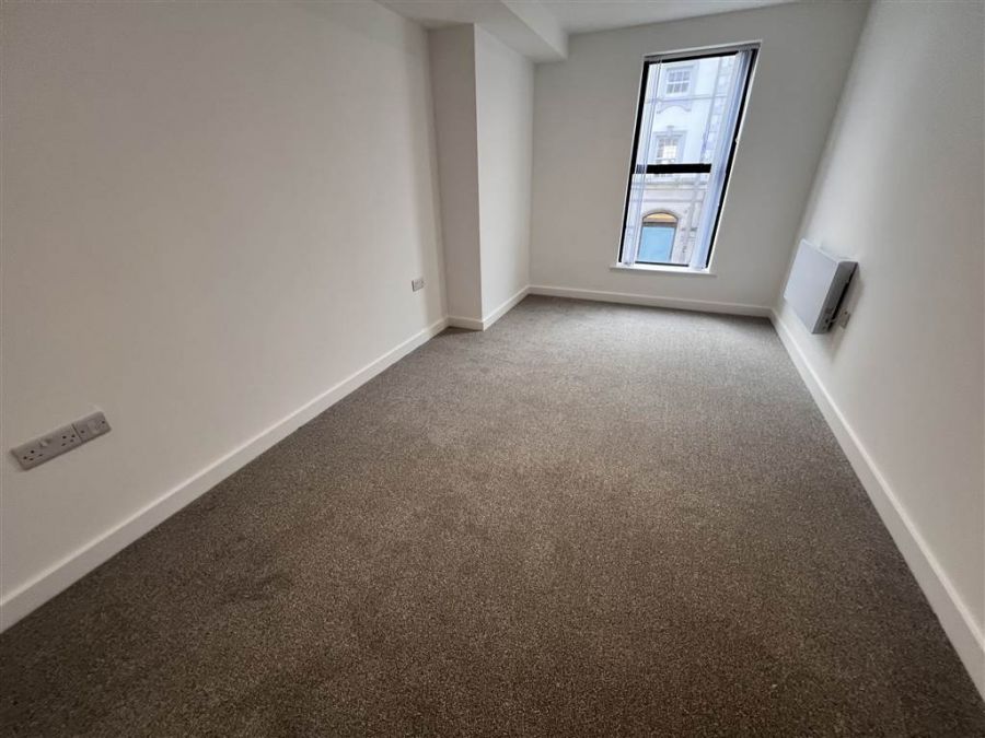 2E Meetinghouse Lane