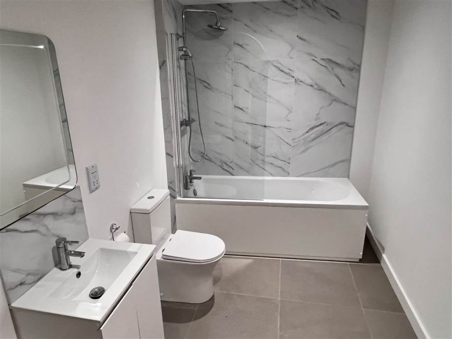 2F Meetinghouse Lane