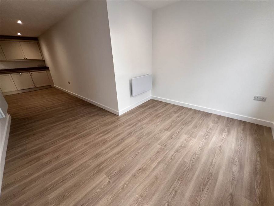 2F Meetinghouse Lane