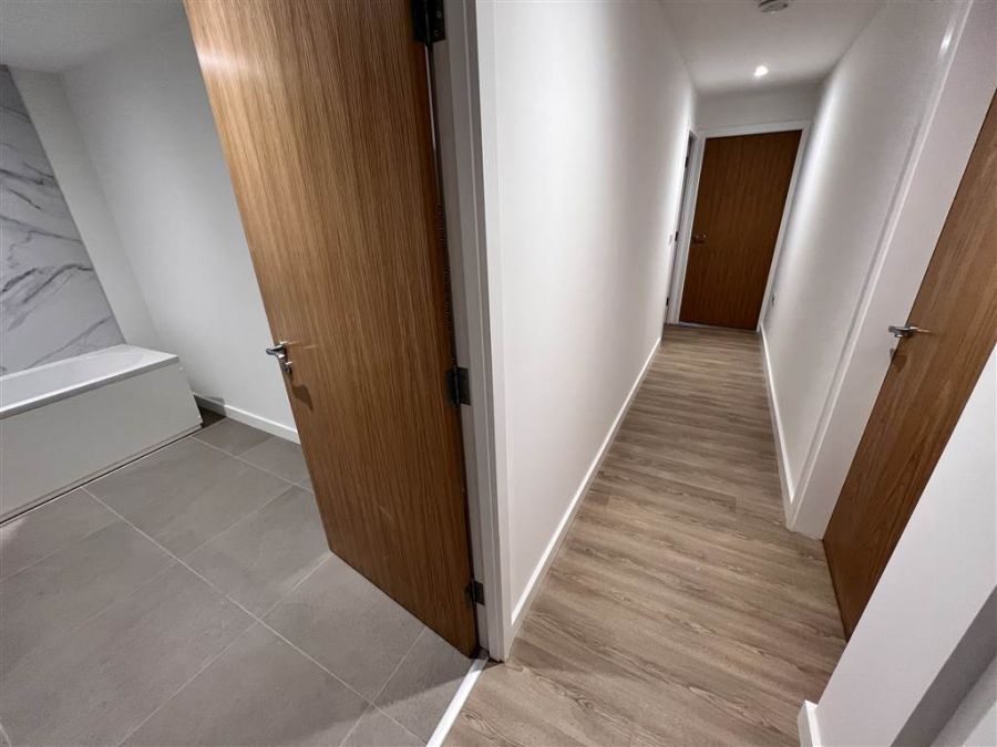 2F Meetinghouse Lane