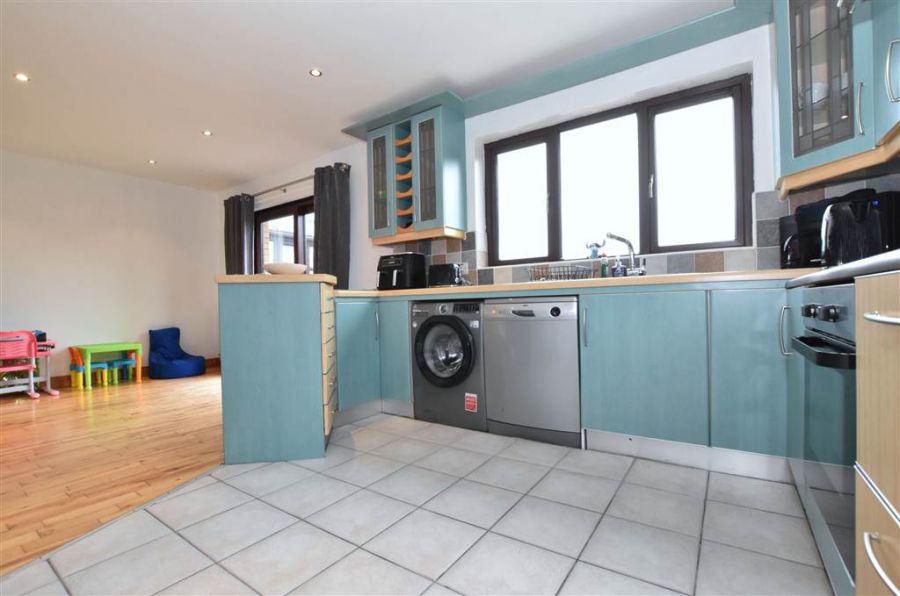 19 Cambourne Crescent