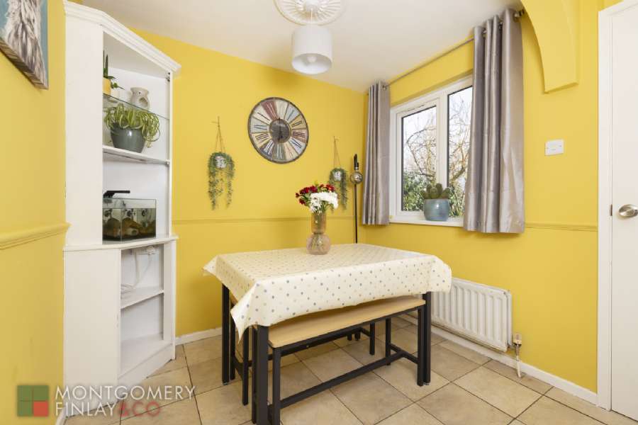 17 Baragh Gardens