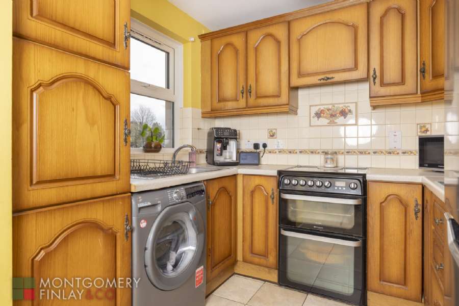 17 Baragh Gardens