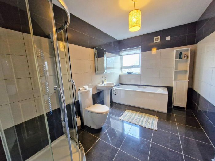 38 Rathview Park