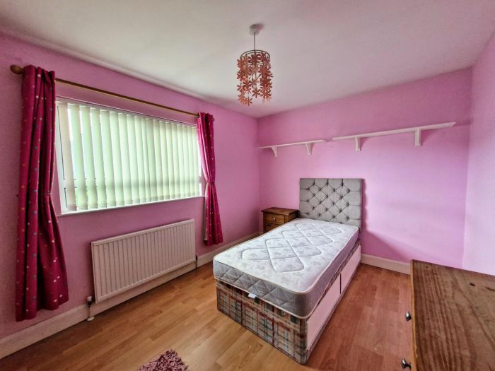 38 Rathview Park
