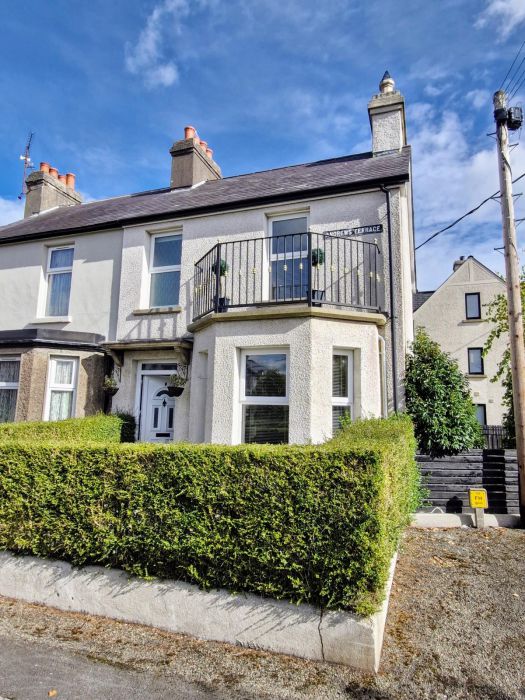 1 Andrews Terrace, Co. Fermanagh, Enniskillen, BT74 6DH