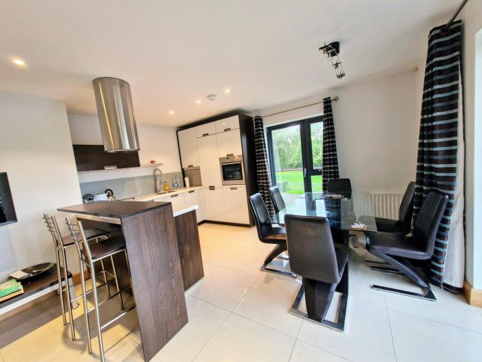 9  Erne Marine Apartments