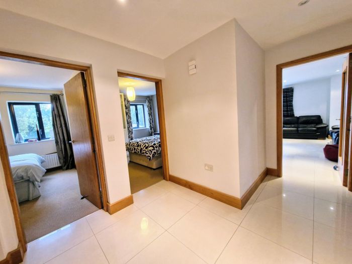 9  Erne Marine Apartments