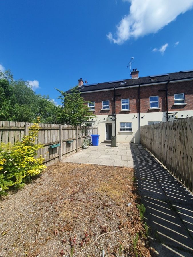 8 Deer Park