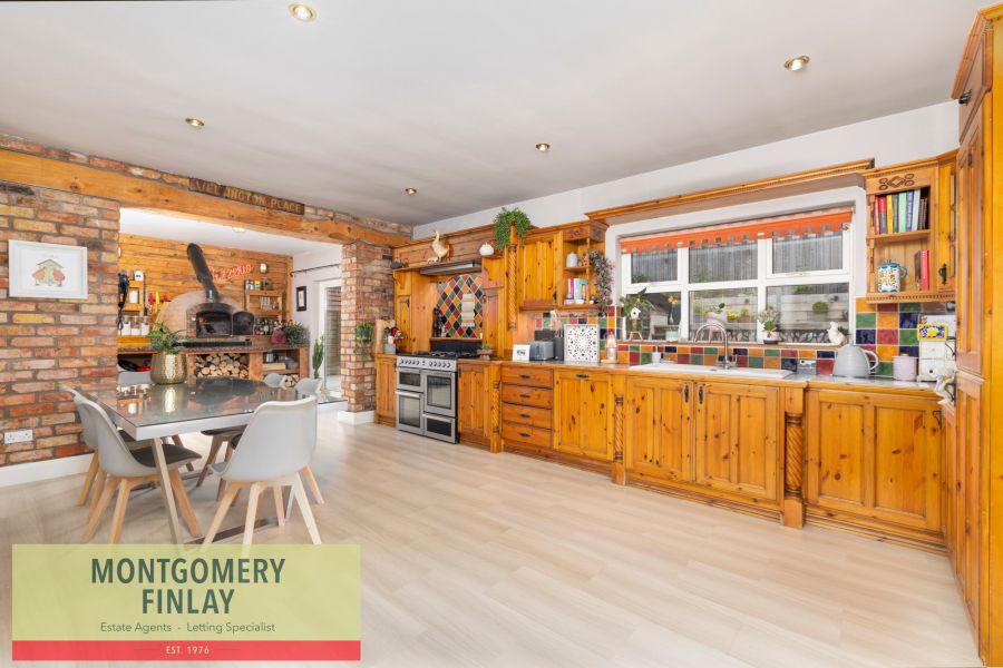 12 Clover Brae