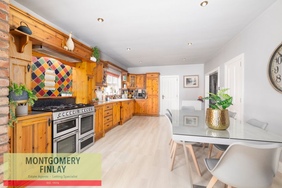 12 Clover Brae