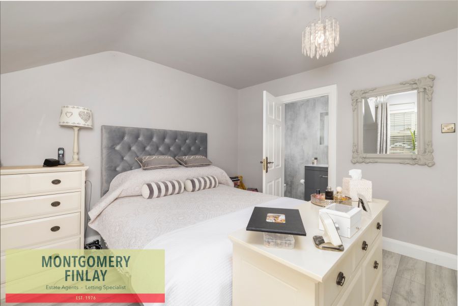 12 Clover Brae