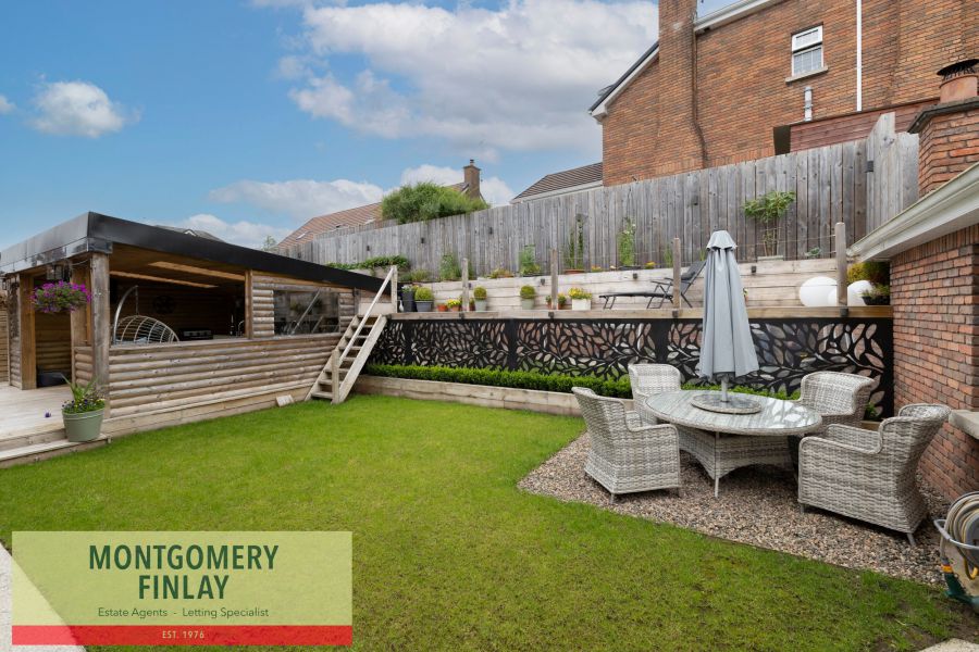 12 Clover Brae
