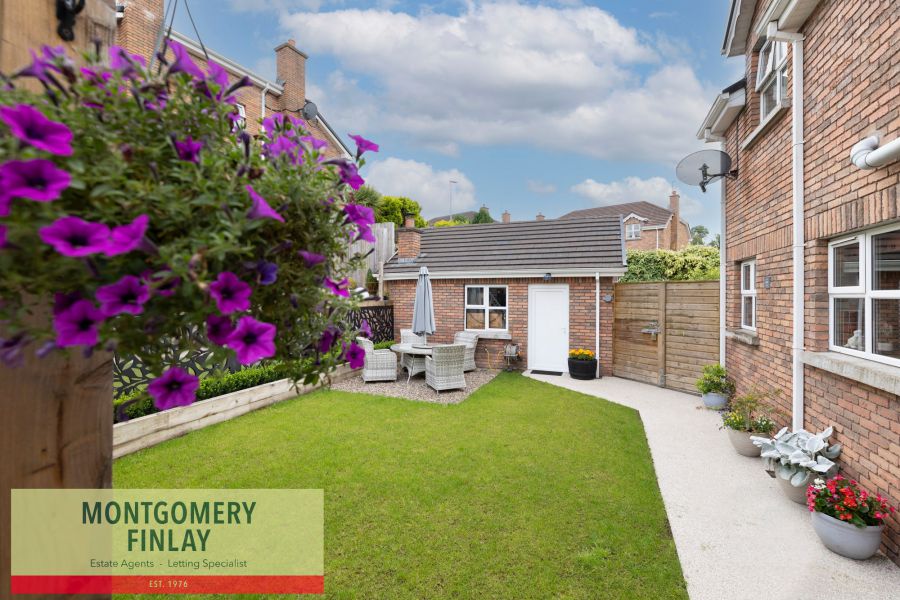 12 Clover Brae