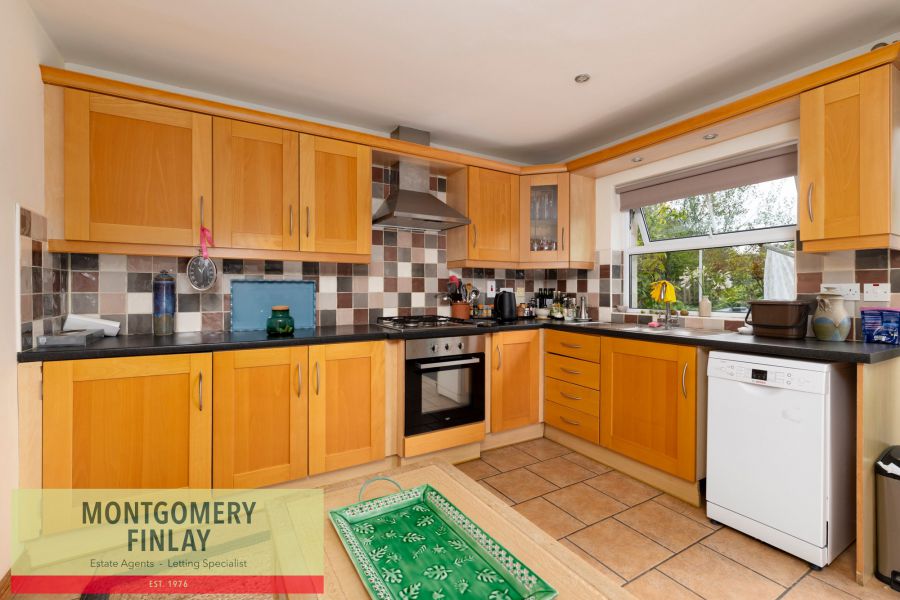 38 Featherbed Glade