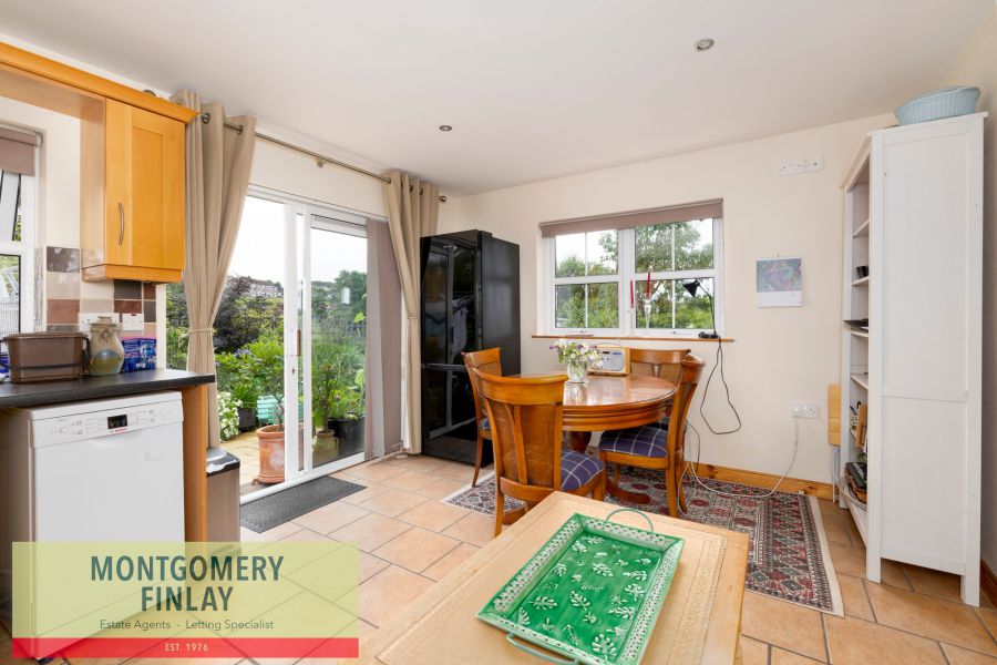 38 Featherbed Glade