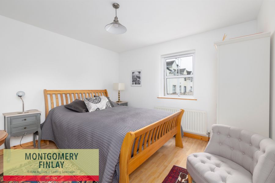 38 Featherbed Glade