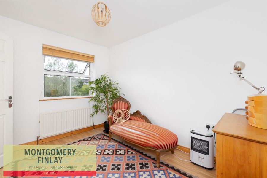 38 Featherbed Glade