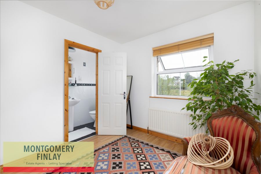 38 Featherbed Glade