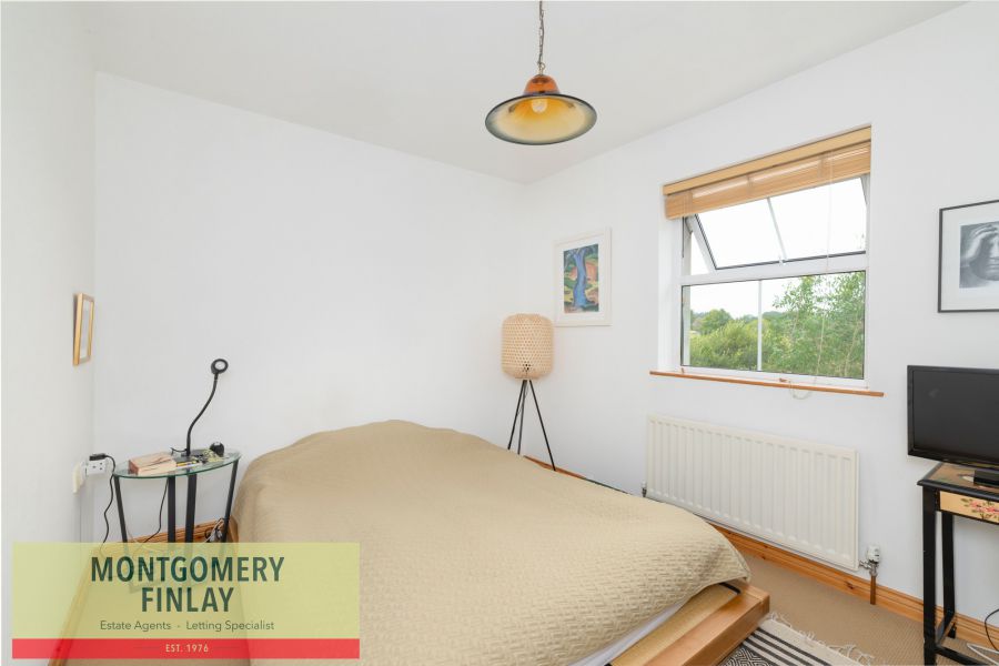 38 Featherbed Glade