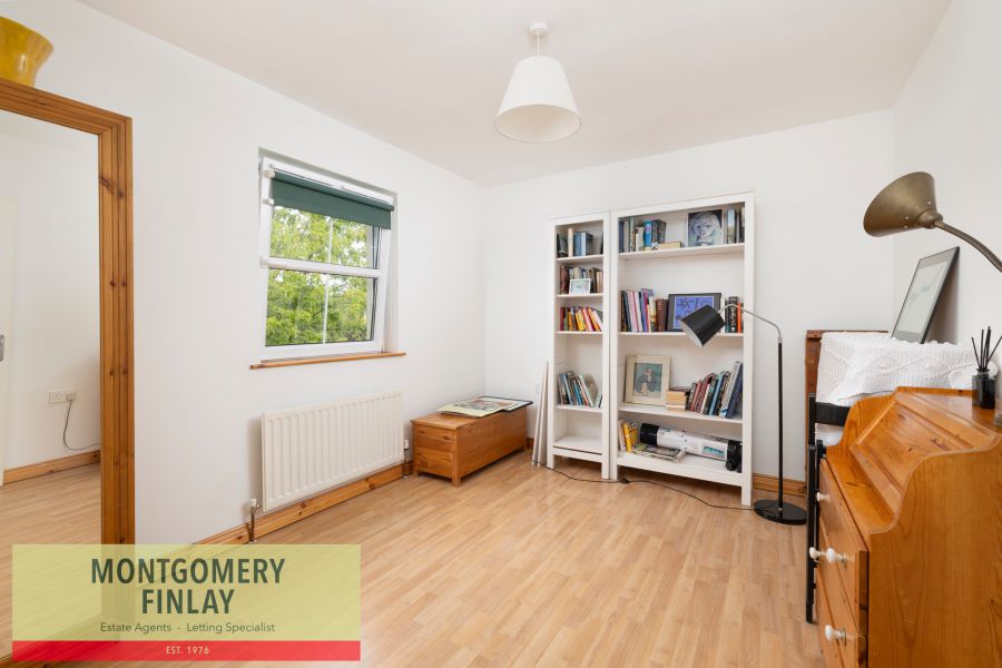 38 Featherbed Glade