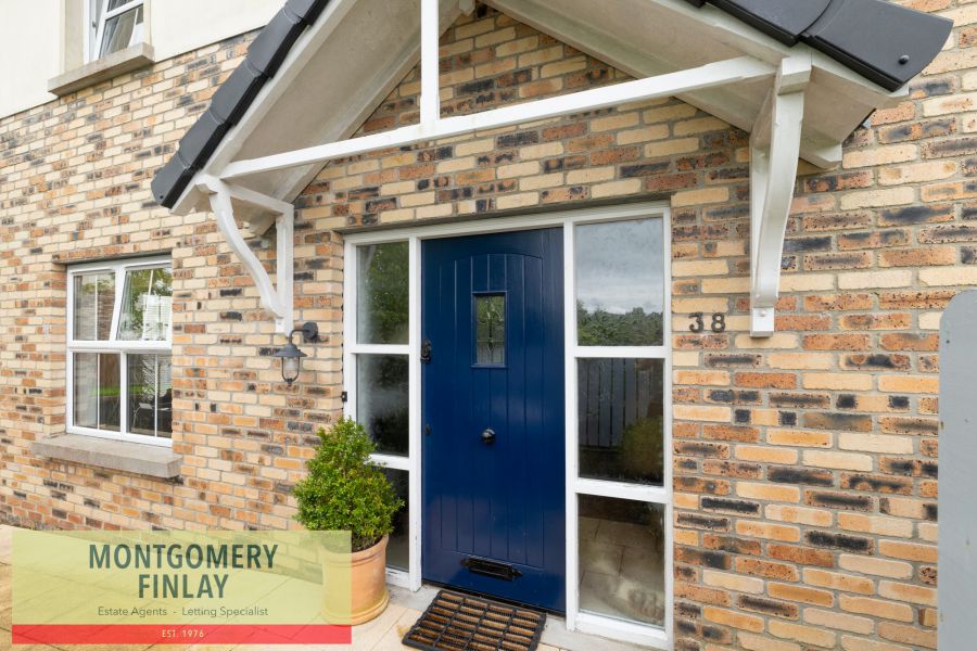 38 Featherbed Glade