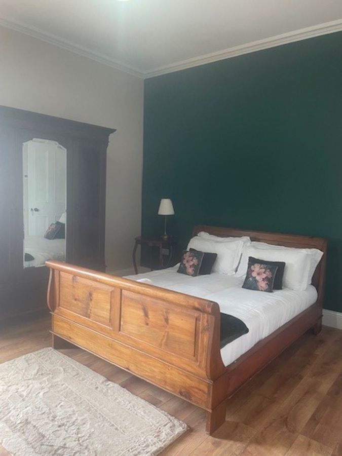 The Bank Managers Apartment , 11  11 Main Street
