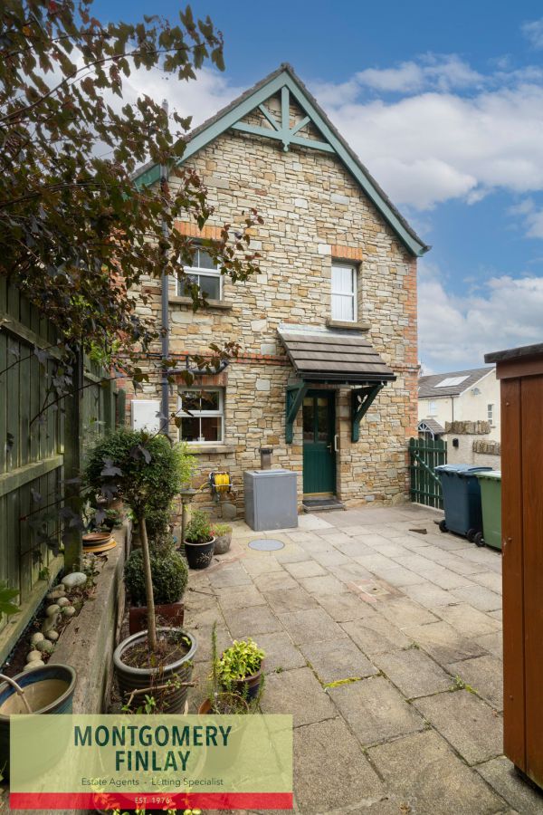 45 Silverhill Manor