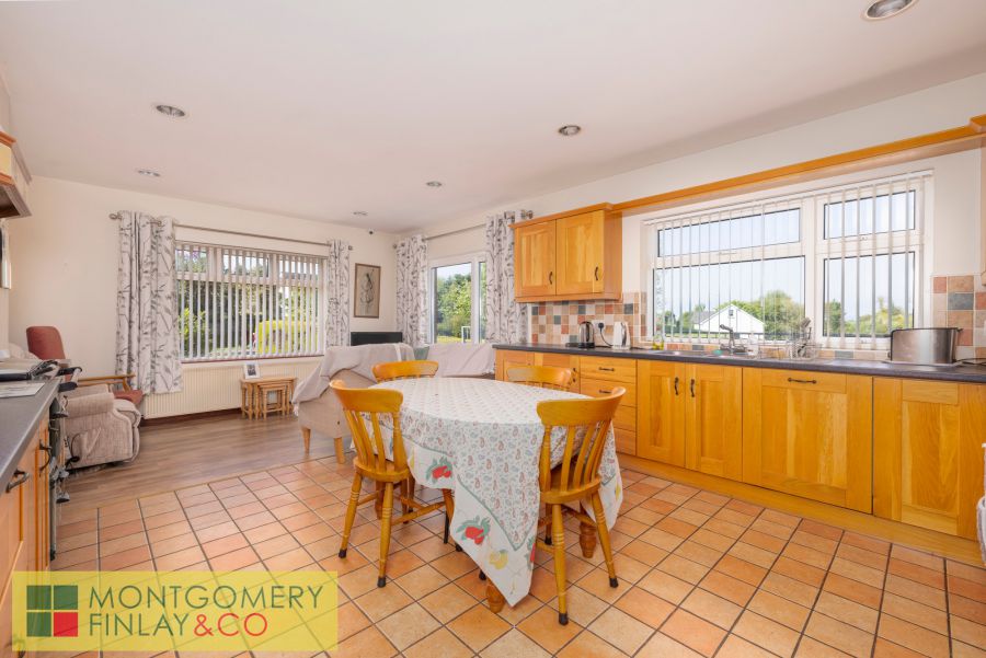 33 Enniskillen Road