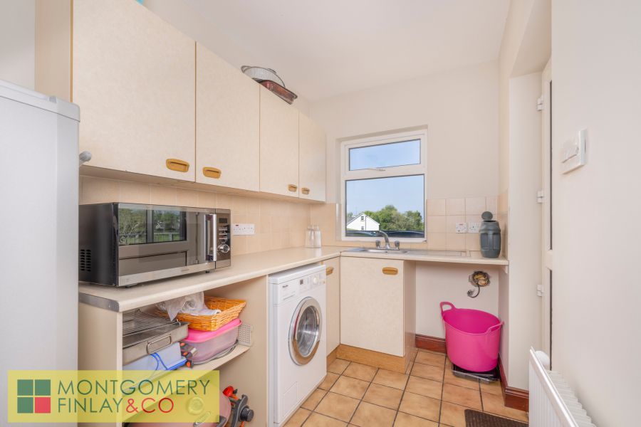 33 Enniskillen Road