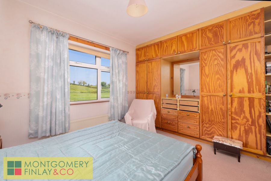 33 Enniskillen Road