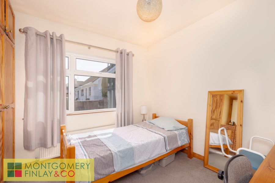33 Enniskillen Road