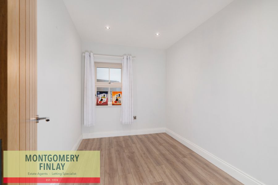 30 Summerhill Park