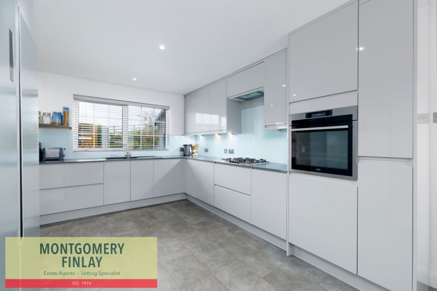 The Lodge, 14  Agharainy Road