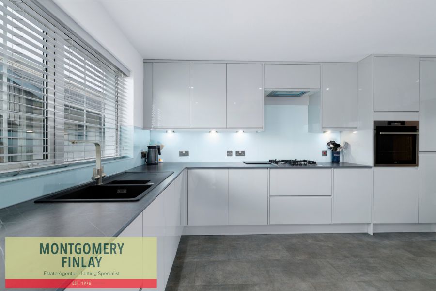 The Lodge, 14  Agharainy Road