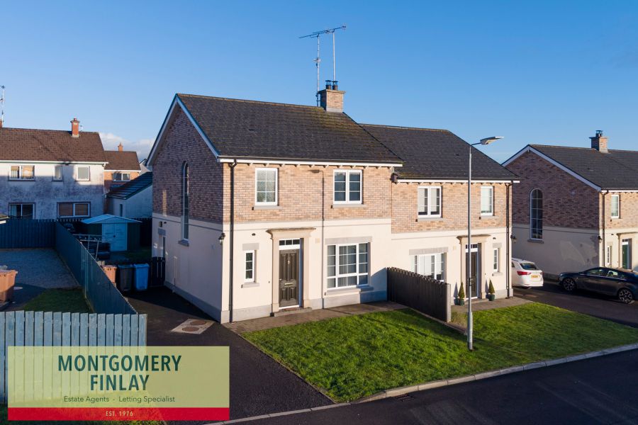 42 College Park Lane, Enniskillen, BT74 6GF