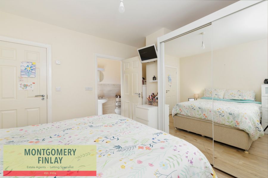 42 College Park Lane