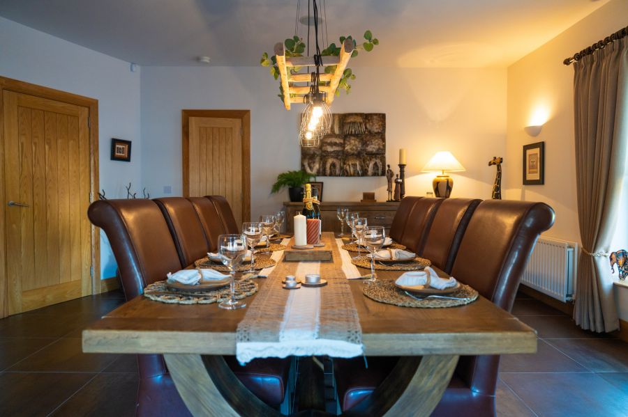 Le Touessrok, 38 Gardiners Cross Road