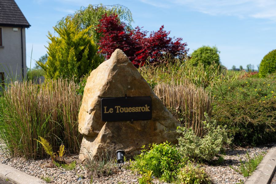 Le Touessrok, 38 Gardiners Cross Road
