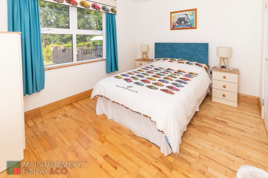 33 Moorfield Road