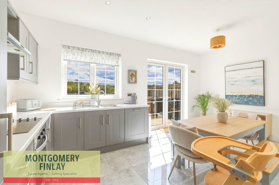 21 Cherrymount Green