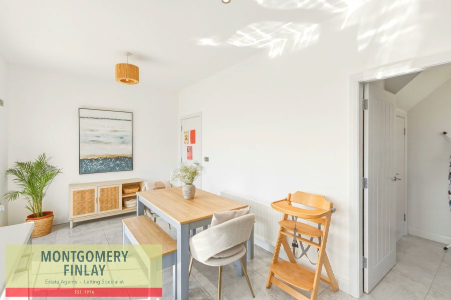 21 Cherrymount Green