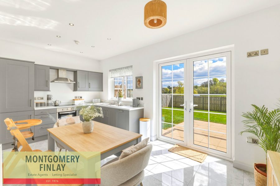 21 Cherrymount Green